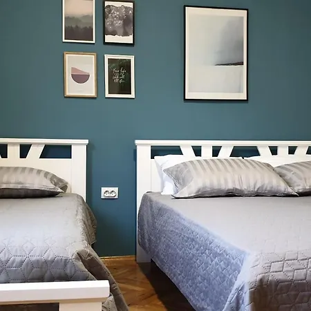 Lovely Private Flats Free Parking Apartment *