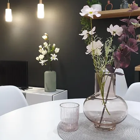 Lovely Private Flats Free Parking Apartment