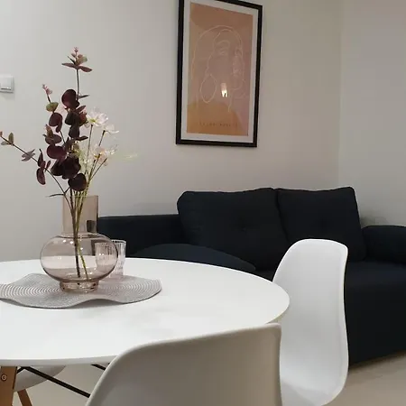 Lovely Private Flats Free Parking Apartment *