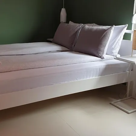 Apartment Lovely Private Flats Free Parking