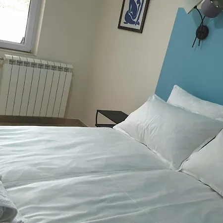 Lovely Private Flats Free Parking Apartment