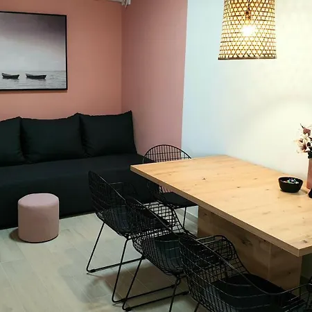 Lovely Private Flats Free Parking Apartment *