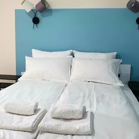 Lovely Private Flats Free Parking Apartment