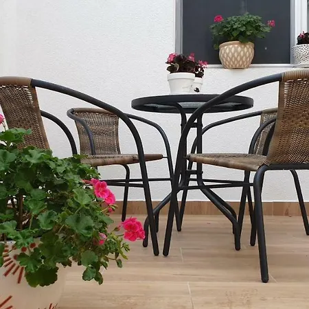 Lovely Private Flats Free Parking דירה *