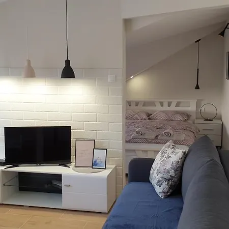 Lovely Private Flats Free Parking Apartment *