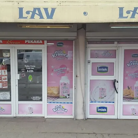 Lovely Private Flats Free Parking Apartment *